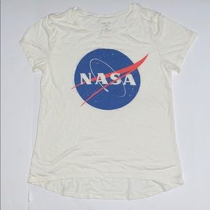 Zoe and liv nasa cream color shirt size 2xl